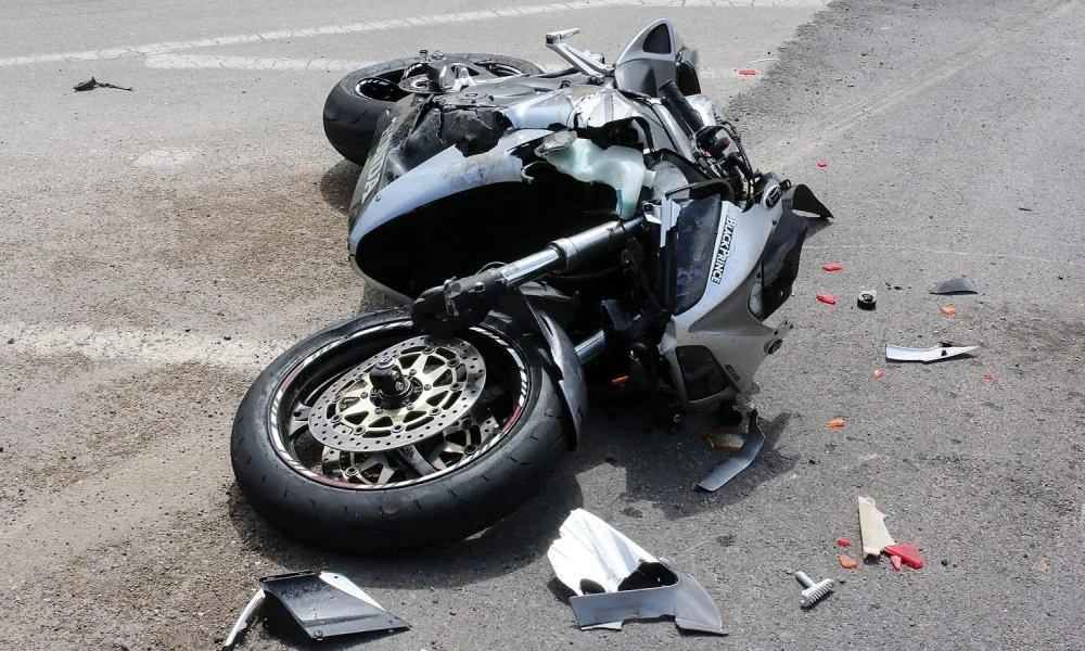 Χαλκιδική: Νεκρός 18χρονος αναβάτης μοτοσικλέτας - Τραυματίστηκε ο φίλος του